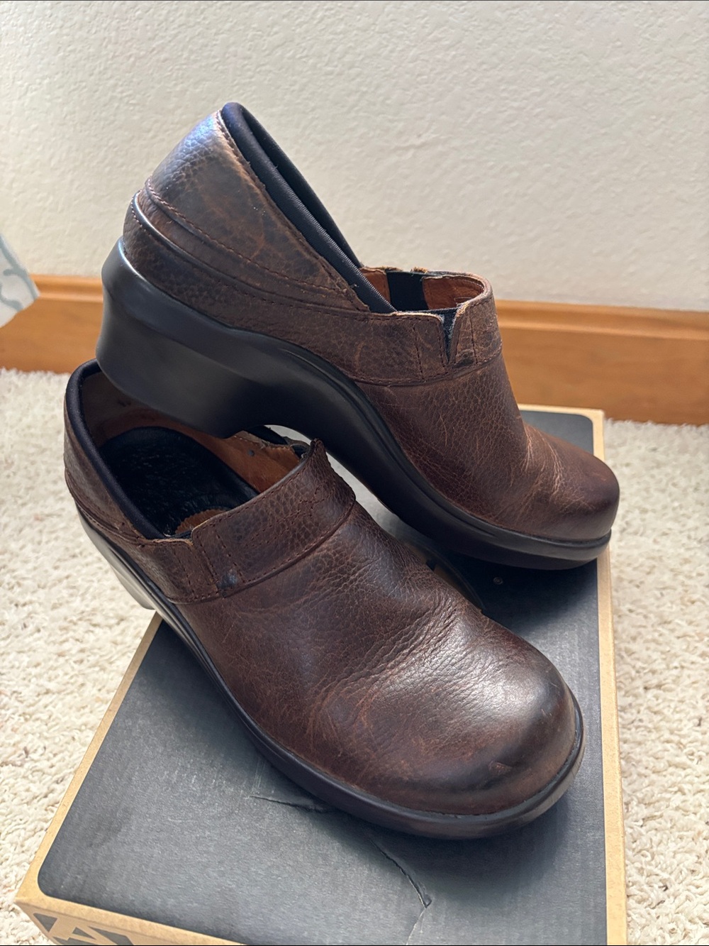 Women's Brown Leather Slip-On Comfort Loafers